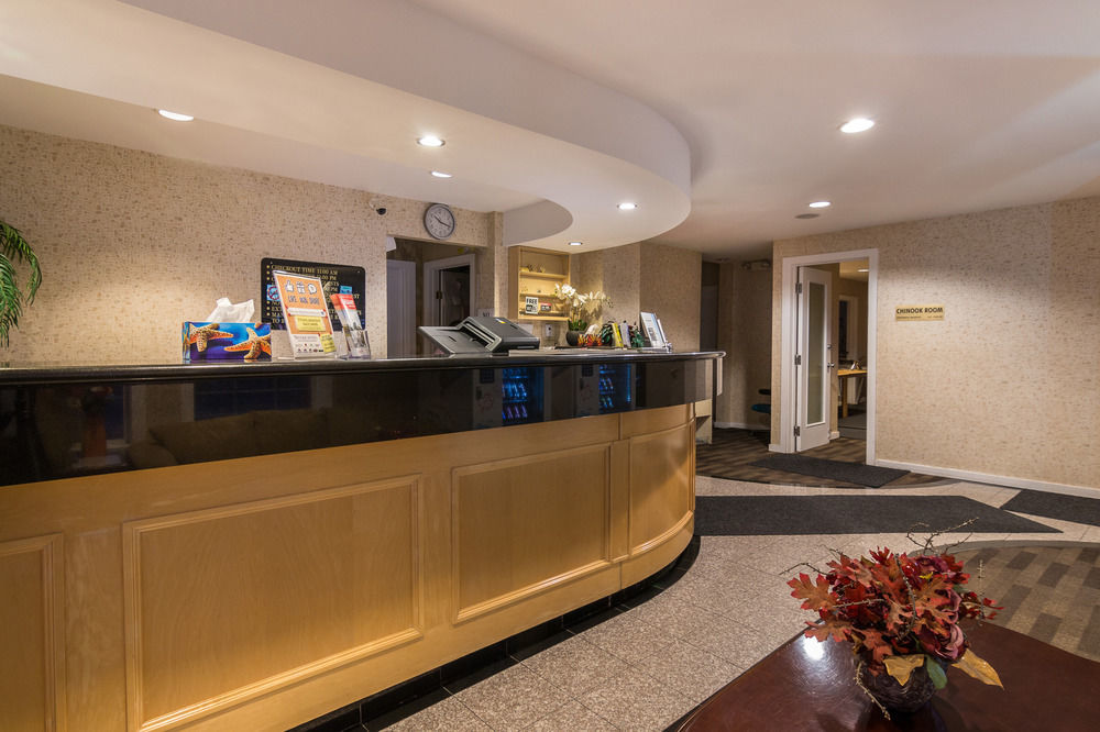Canadas Best Value Inn Chinook Station YYC Exterior foto